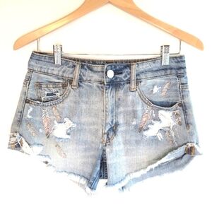 American Eagle Hi Rise Festival embroidered denim shorts size 2